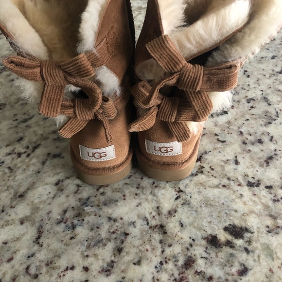 UGG Shoes - 8 1/2 brand new Uggs